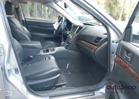 2013 Subaru Legacy 2.5I Limited z USA, uszkodzony, nr VIN 4S3BMCL67D3041566